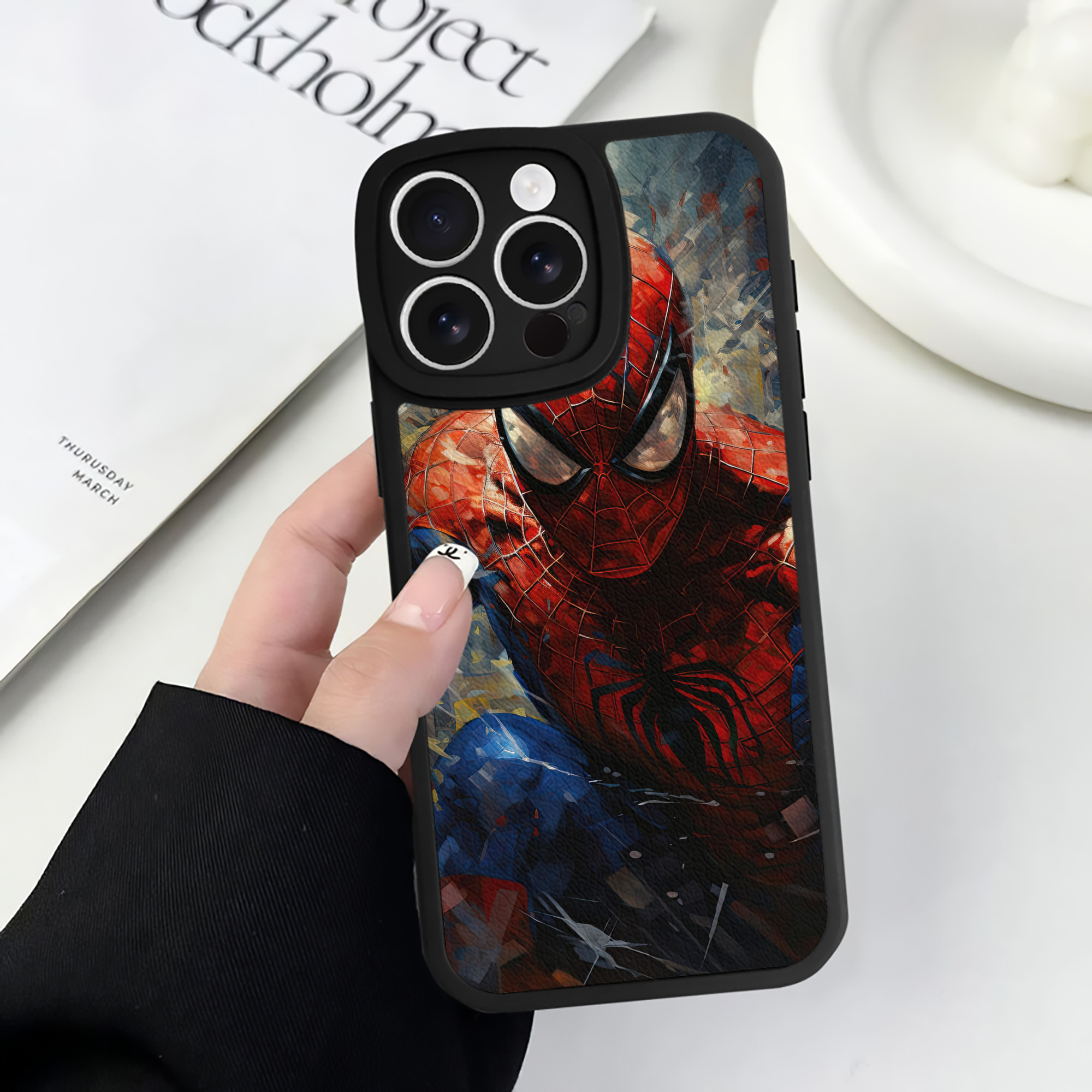 Spider Man スパイダーマン 【iPhone 16シリーズ対応】シリコンスマホケース（レザー調） 材質：シリコン